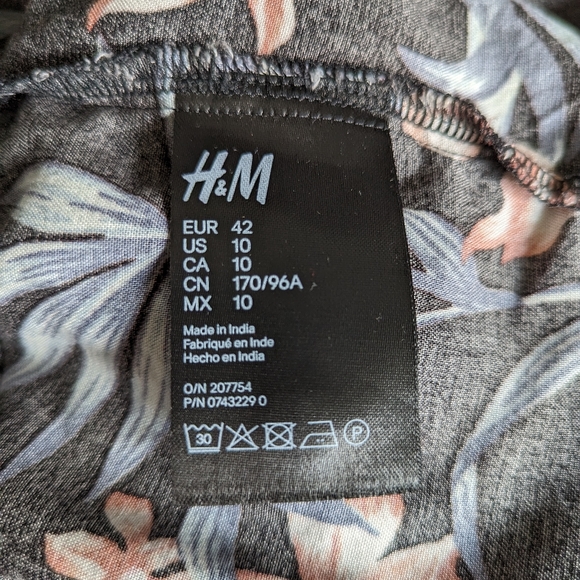 Floral Tie-up Shirt - Picture 3 of 4